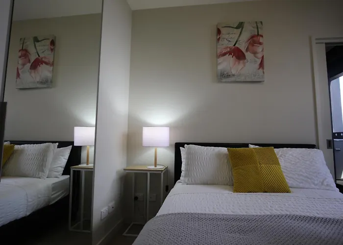 2B2B Apartment In Collin Street Melbourne